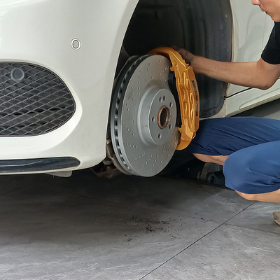 ارتقاء کالیپر ترمز خودرو مرسدس بنز C200 6 عدد گیره پات و دیسک 355 میلی متری
