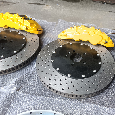 کالیپرهای ترمز بازسازی شده روتور شکافی برای رینگ 19 اینچی مرسدس C260